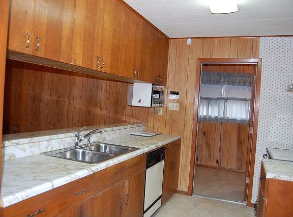 5th image of 133 Cedar Lane Dr