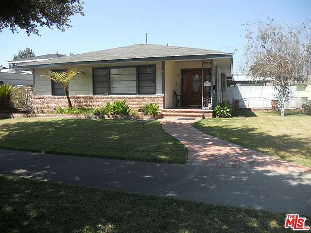 1st image of 5433 Persimmon Ave