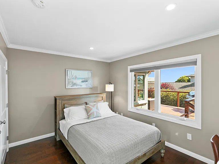 1036 Shell Ave — Photo 17