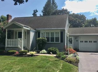 16 Witbeck Dr, Glenville, NY 12302