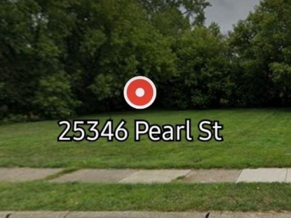 25346 Pearl St, Roseville, MI 48066