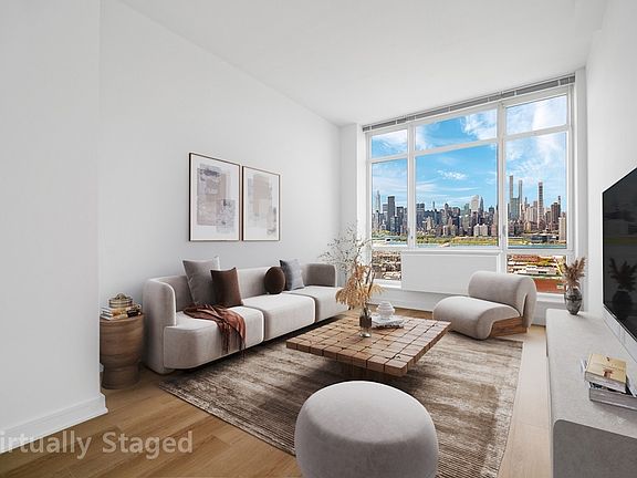 3rd image of 4310 Crescent St APT 101