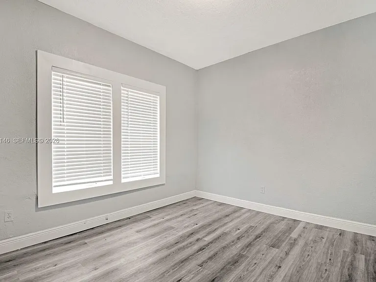 327 SW 20th St #2 — Photo 13