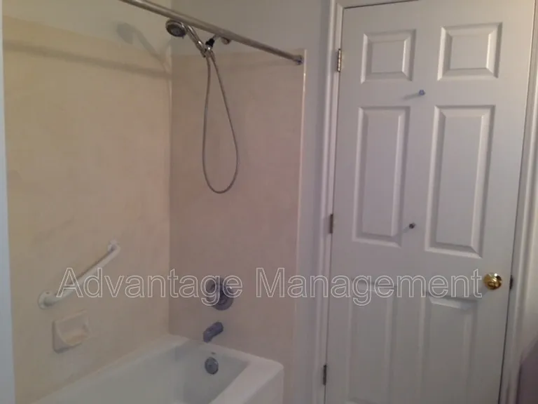 621 N 1570 W — Photo 7
