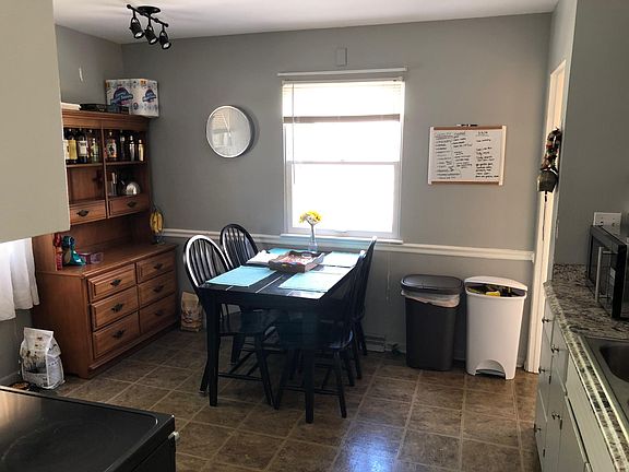 3rd image of 668 Spartan Ave