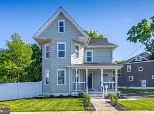 372 W Broad St, Gibbstown, NJ 08027