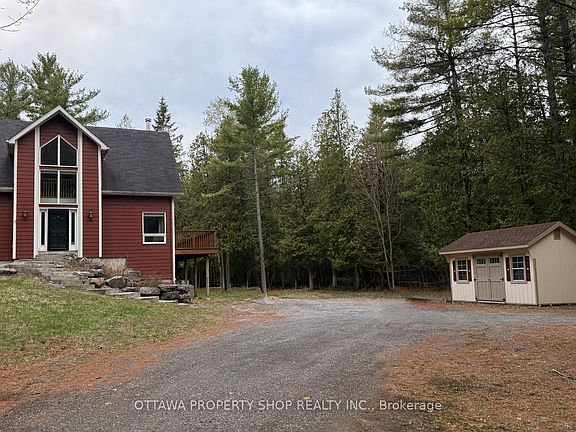 2nd image of 927 Spruce Ridge Rd