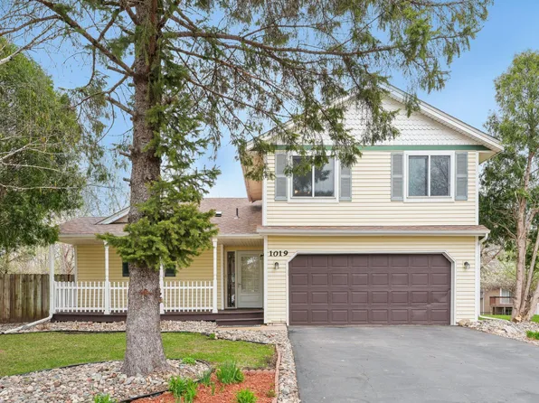 1019 Briar Creek Rd, Eagan, MN 55123