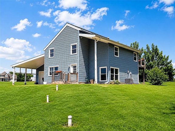 3rd image of 403 N Devasher Rd