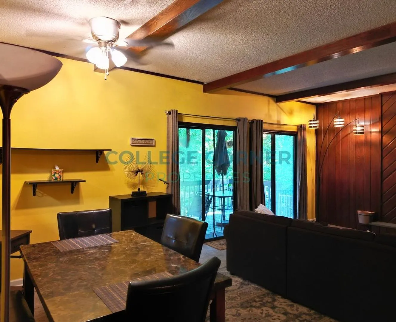 1601 Aspen Way — Photo 2