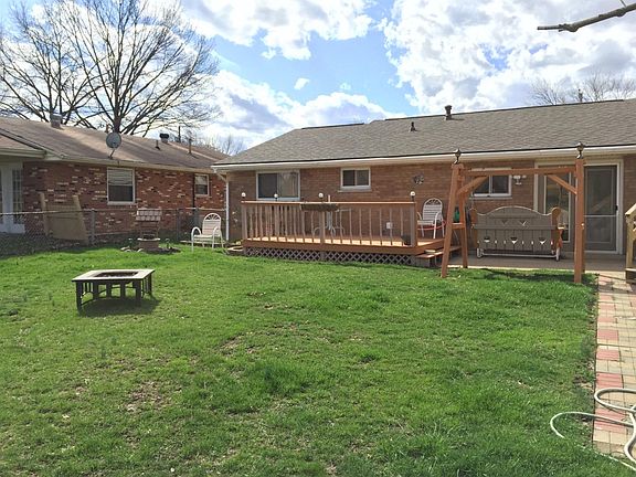 3rd image of 10926 Newmarket Dr