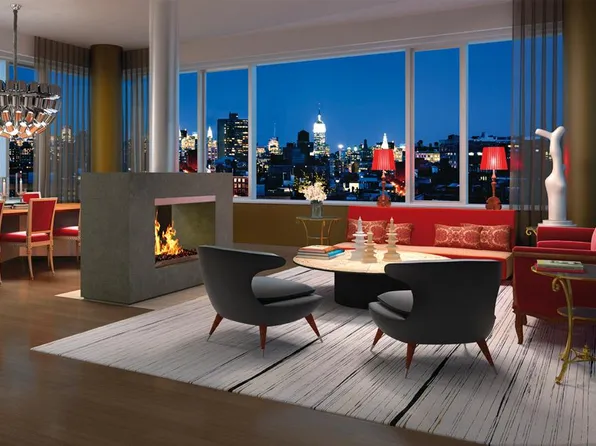 350 West Broadway image 1 of 7