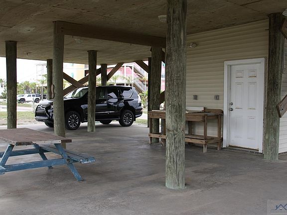 3rd image of 107 Carmen Ln