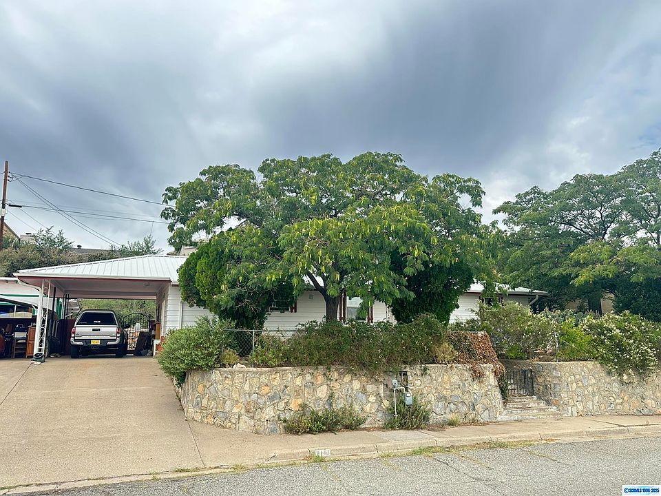 1st image of 2111 N Juniper Ave