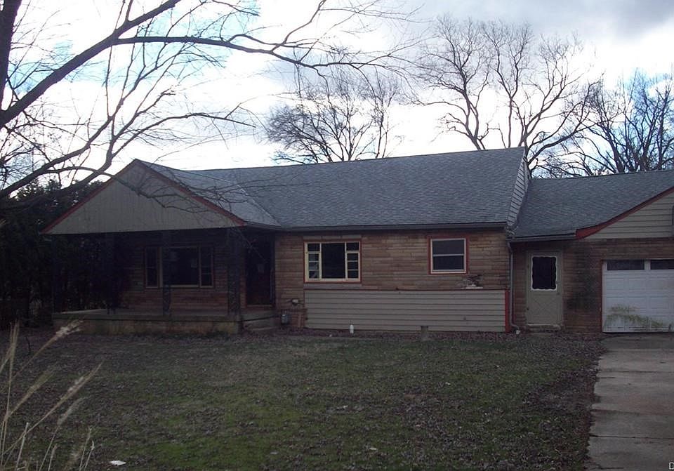 1st image of 1501 Waco St