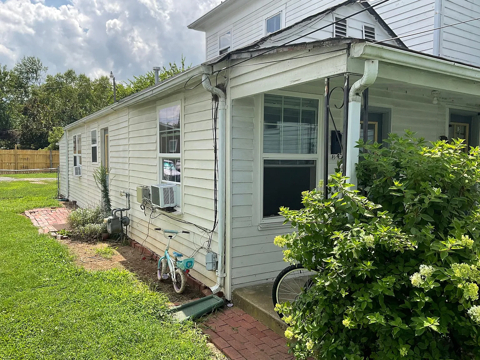 1806 Fall Hill Ave — Photo 2