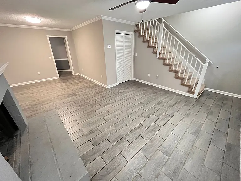 130 Crescent Cir — Photo 3