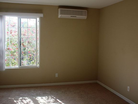 Master Bedroom w/AC