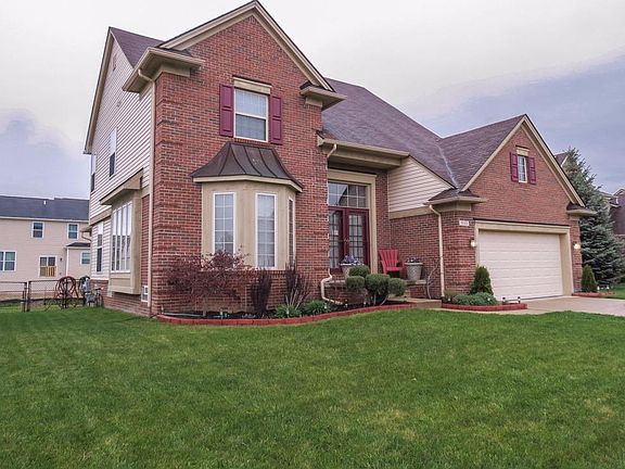 3rd image of 9585 Landsdowne Ln
