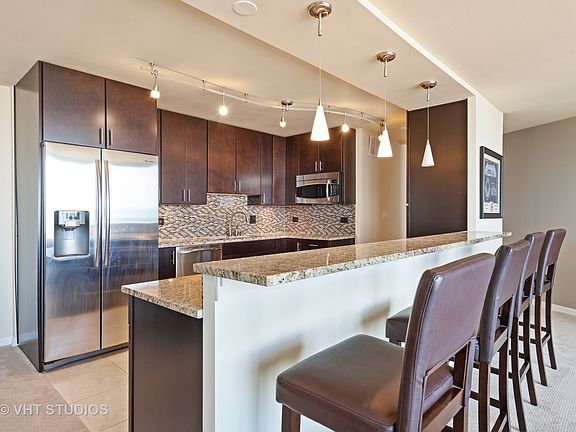 5th image of 505 N Lake Shore Dr APT 1606