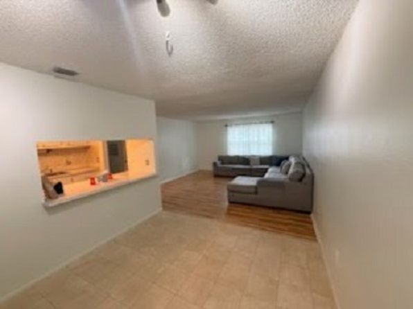 620 62nd Ave N #1100