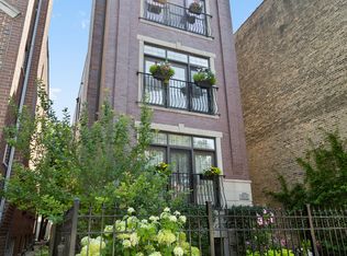 3921 N Greenview Ave #1, Chicago, IL 60613