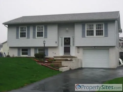 3365 Pamela Cir photo 1