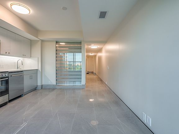 5th image of 2 Manderley Dr #704