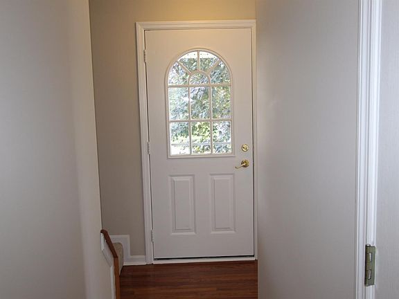 3rd image of 6583 Vonnie Vale Ct