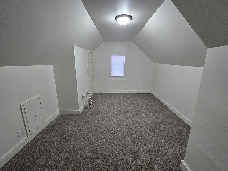 3609 N 22nd St — Photo 15