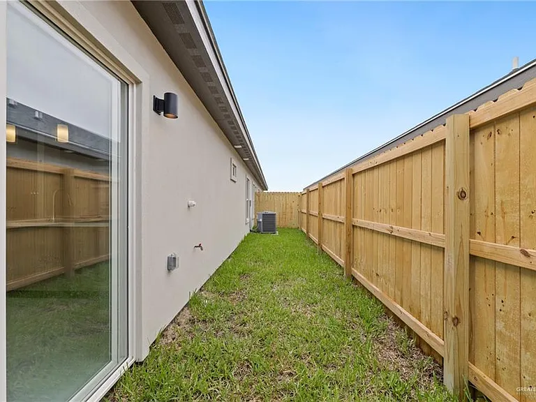 1804 W Violet Dr #3 — Photo 15