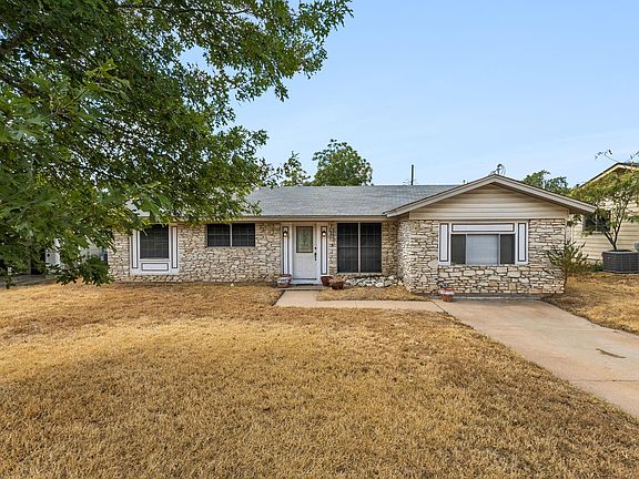3rd image of 6904 Miranda Dr