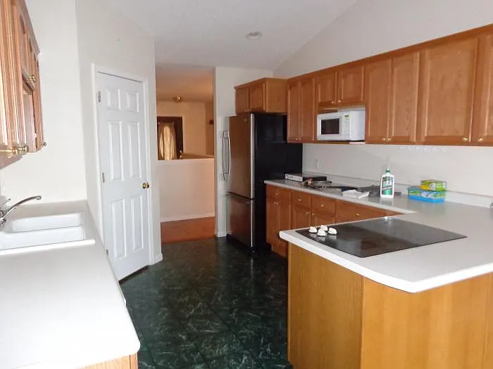 22275 Leeds Dr #B — Photo 4
