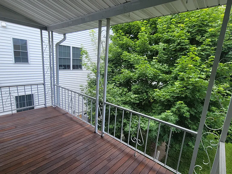 55 N 6th St — Photo 9