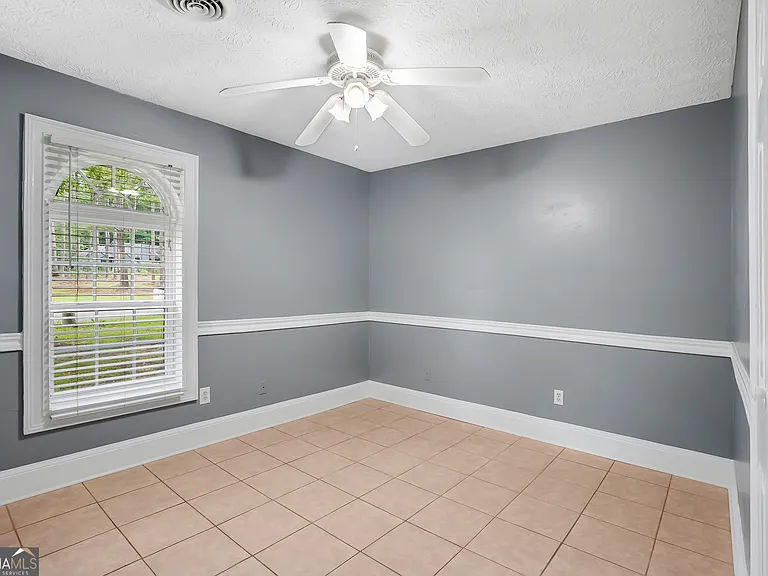 217 Wynnmeade Pkwy — Photo 9