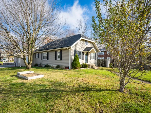 512 E McClain Ave, Scottsburg, IN 47170