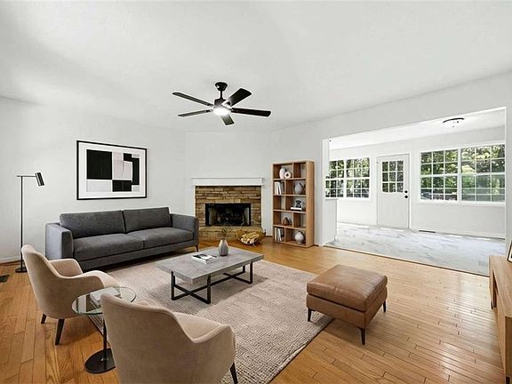 4th image of 130 Hawkins Farm Ln