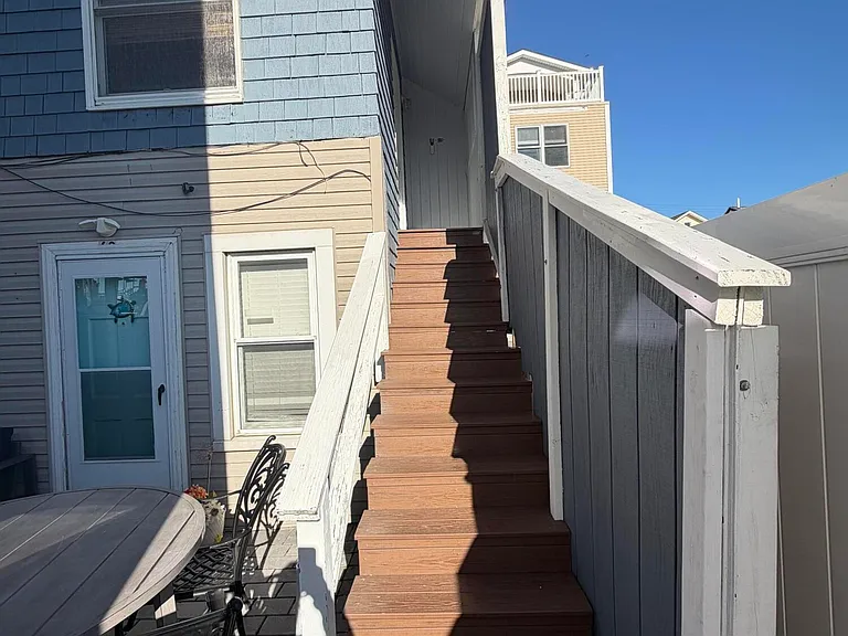 60 Sherman Ave #B — Photo 13