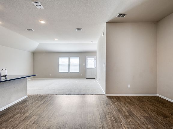 4th image of 6020 Halton Dr