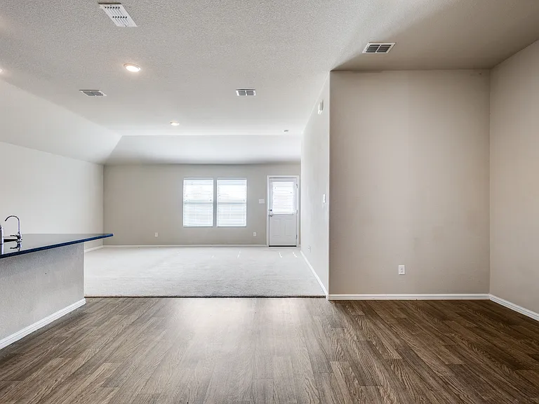 6020 Halton Dr — Photo 4
