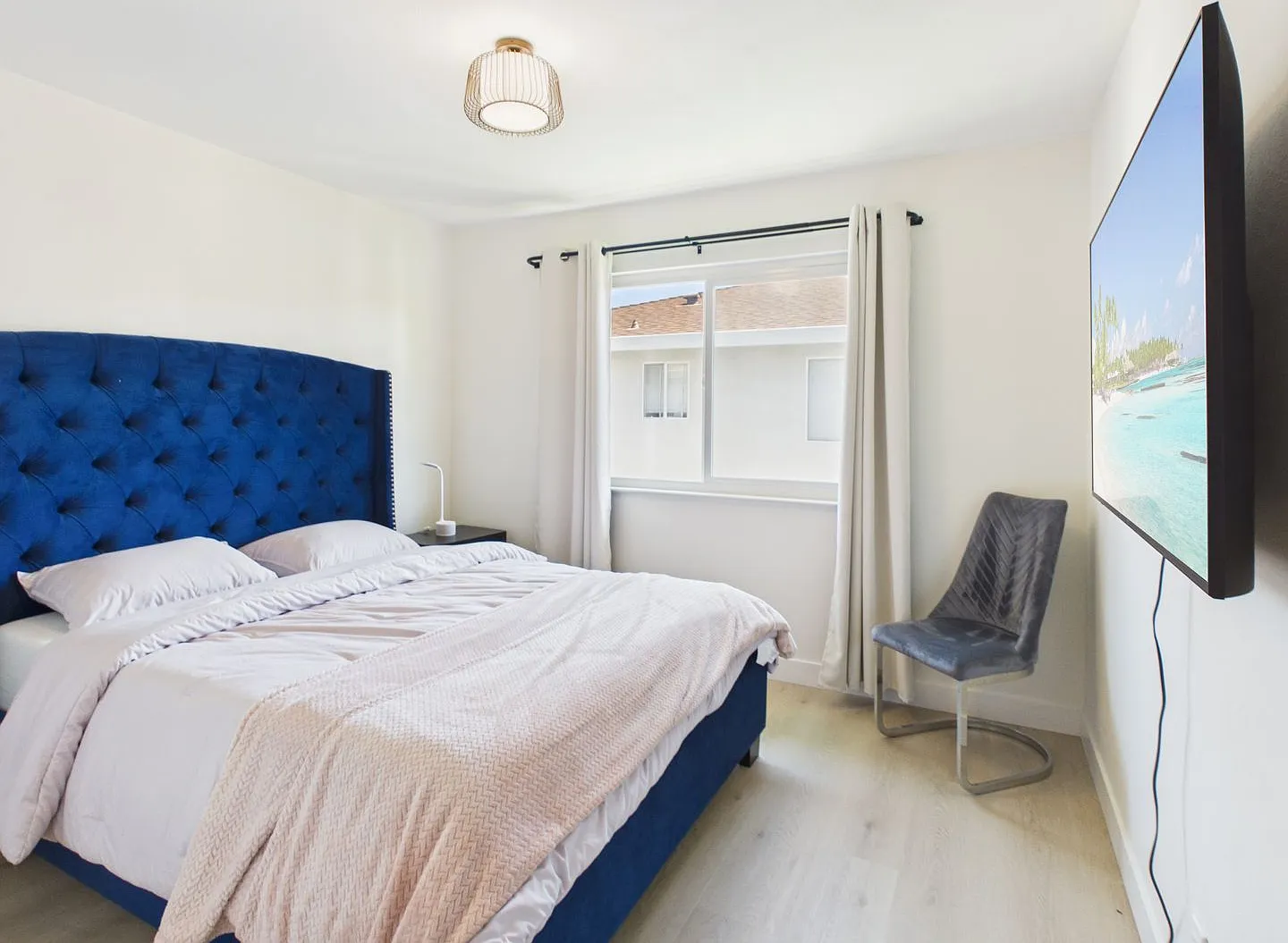2B furnished rental — Photo 3