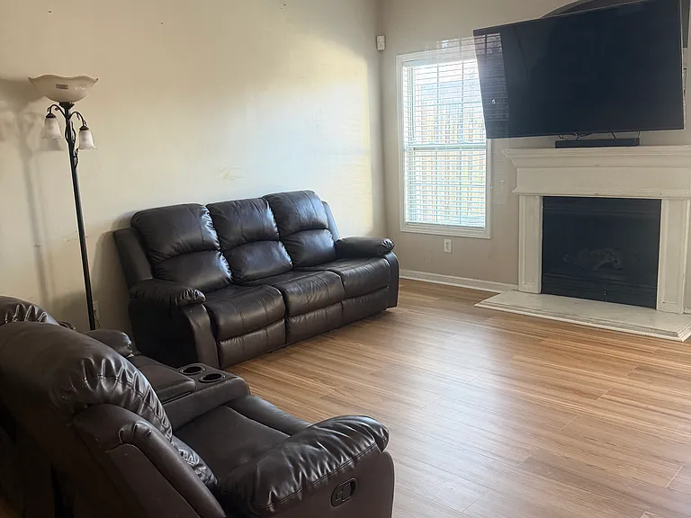 5347 Langston Way — Photo 2