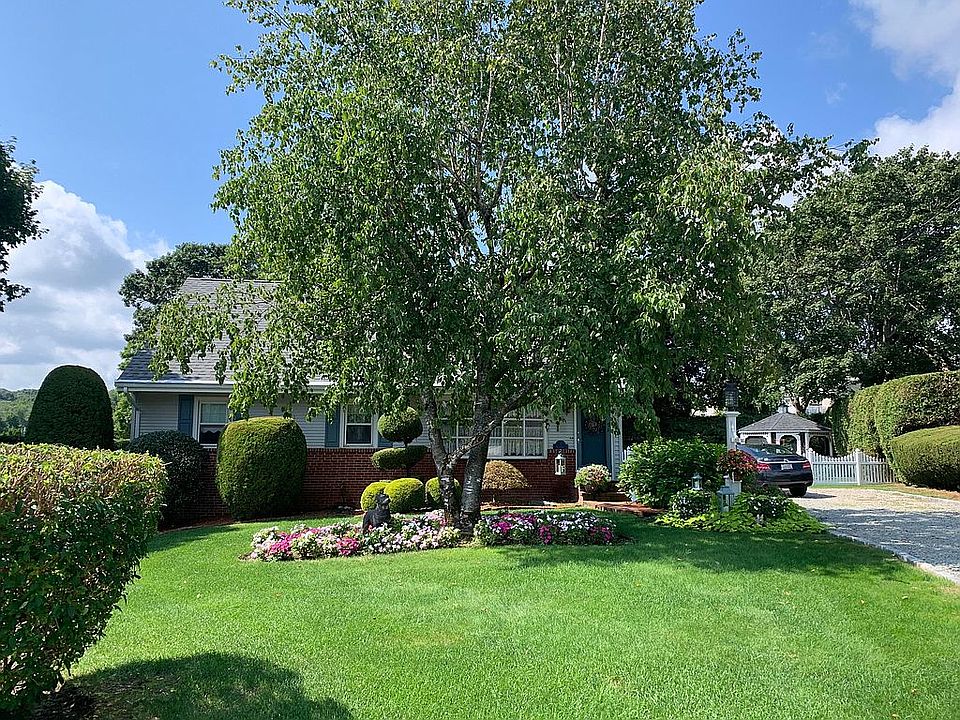 1st image of 7 Regina Dr
