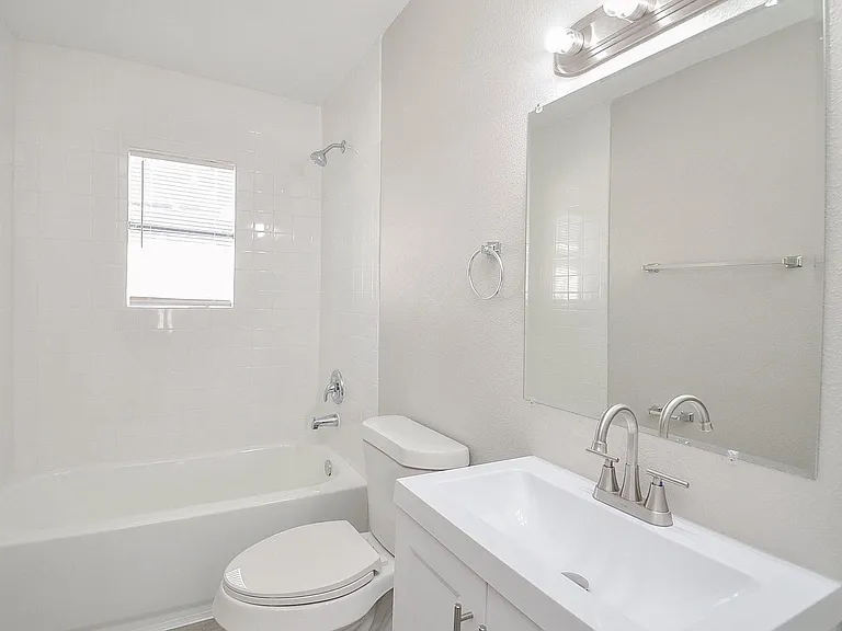 6010 Collingsworth St #2 — Photo 19