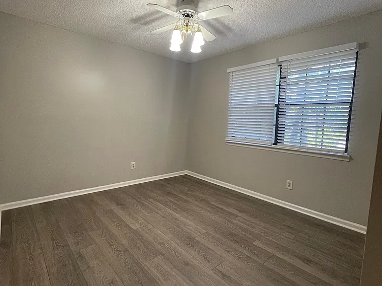 1282 Creekside Ct SE — Photo 22