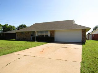 119 N Hoover St, Enid, OK 73703