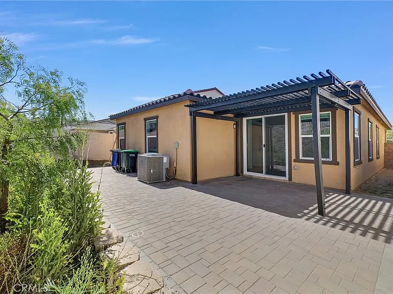 4688 Florence Dr — Photo 20