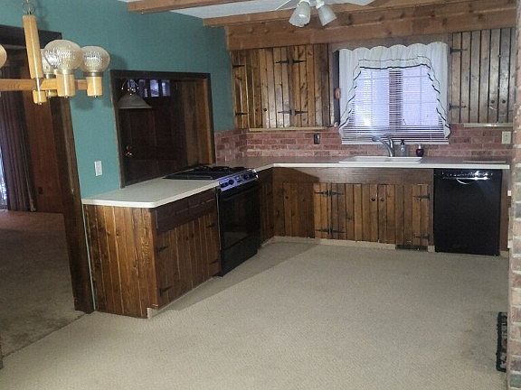5th image of 996 Lakewood Beach Dr