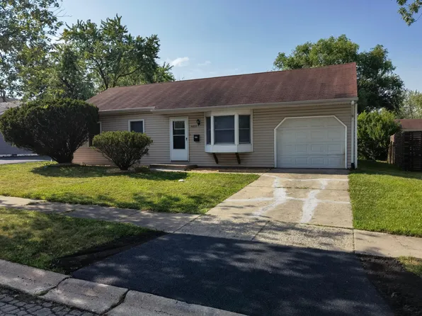 4609 Churchill Dr, Richton Park, IL 60471