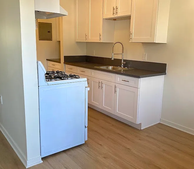 511 W Foothill Blvd #C — Photo 2